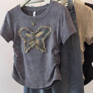 sg-11134201-7rdvj-mbo0iy7w14lpaf.webp Free Size Baggy Ruched Top with Distressed Butterfly Embroidery Casual Women s Tee